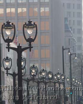 Photograph of Harp Lights from www.MilwaukeePhotos.com (C) Ian Pritchard